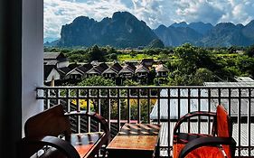 Domon Riverside Hotel